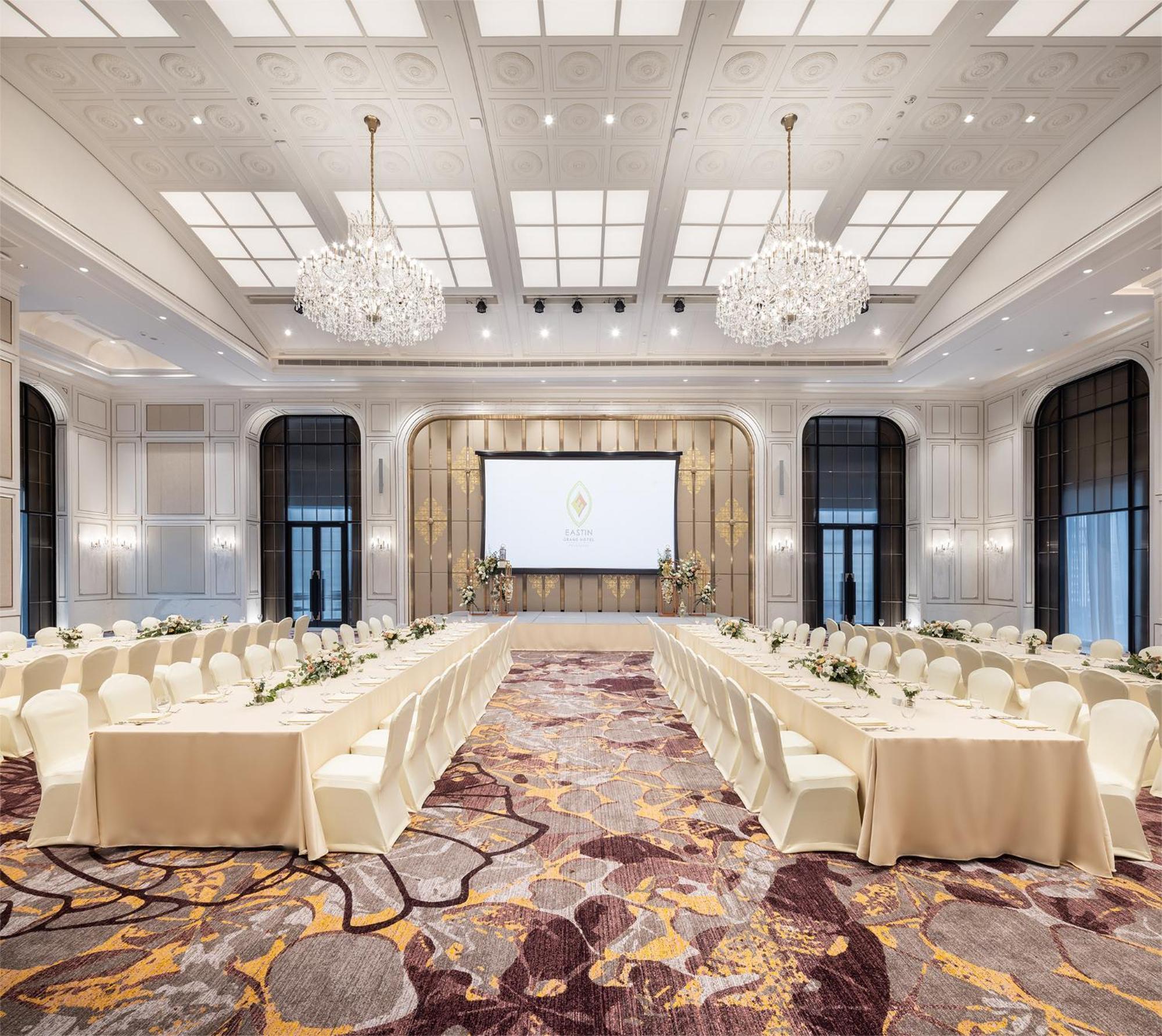 Eastin Grand Hotel Phayathai Banguecoque Exterior foto The ballroom
